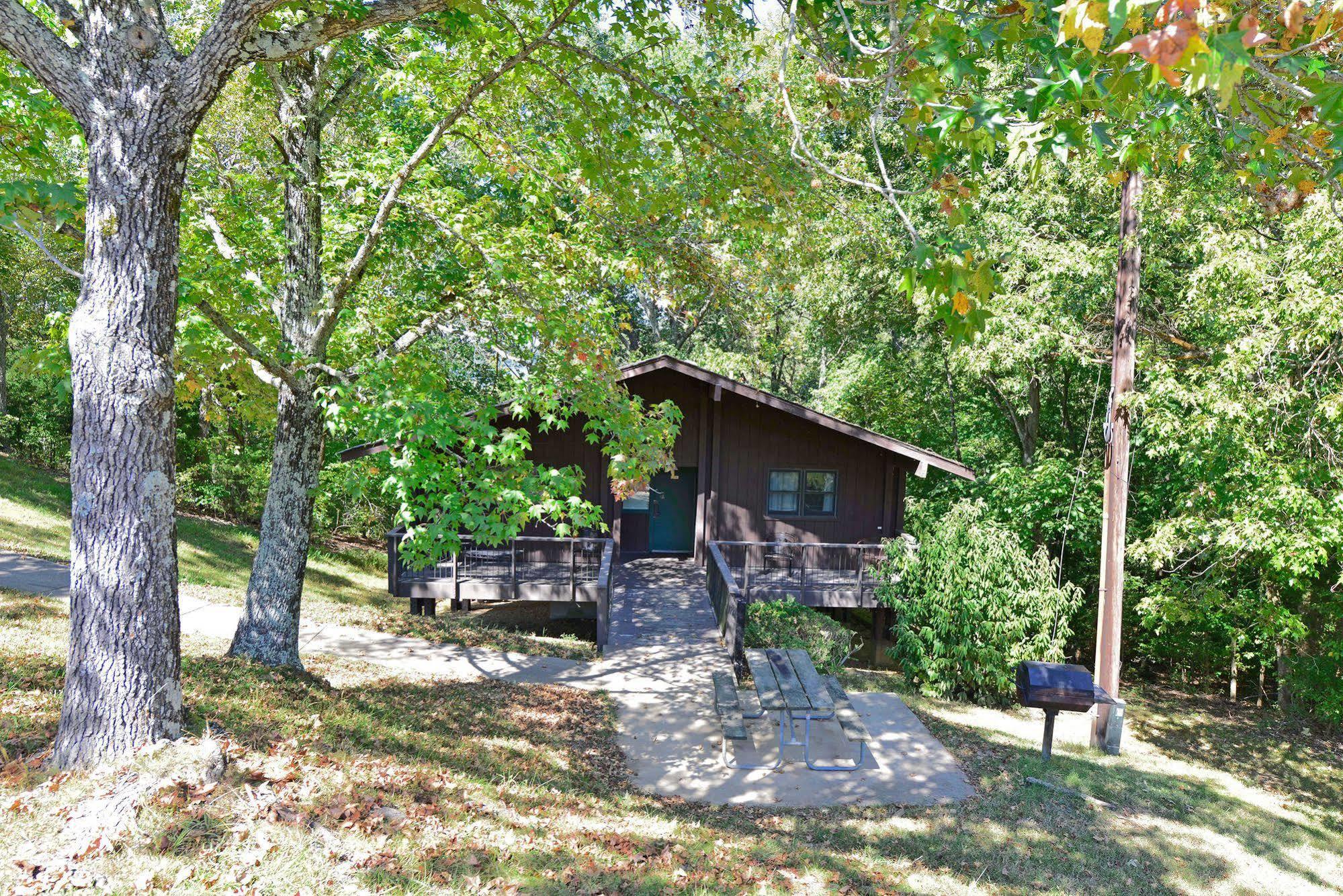 Lake Barkley State Resort Canton Exteriör bild